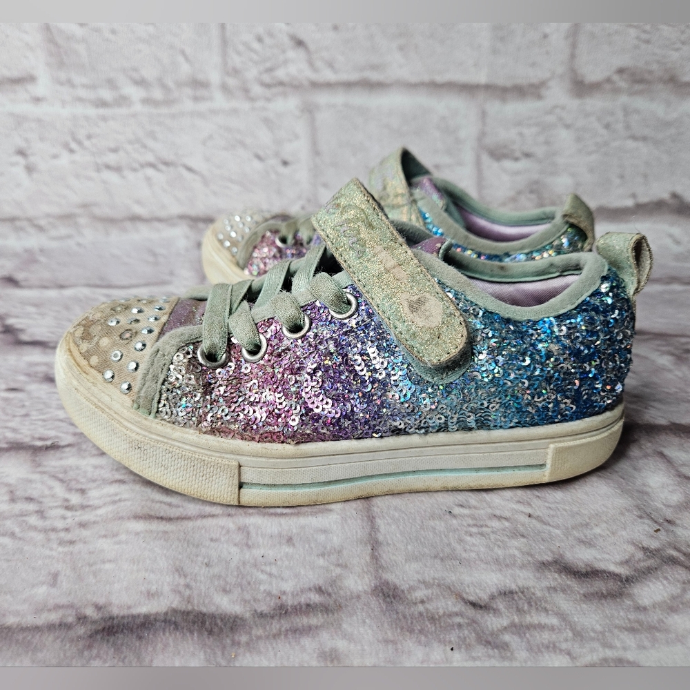 Skechers Girls Size 11 Light Up Sneakers Shoes